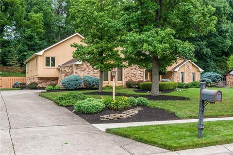 7460 Forest Brook Blvd, Dayton, OH 45459 photo 3