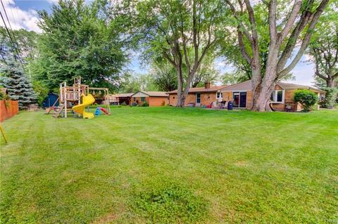 1101 Georgian Dr, Dayton, OH 45429 photo 8