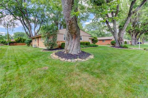 1101 Georgian Dr, Dayton, OH 45429 photo 4
