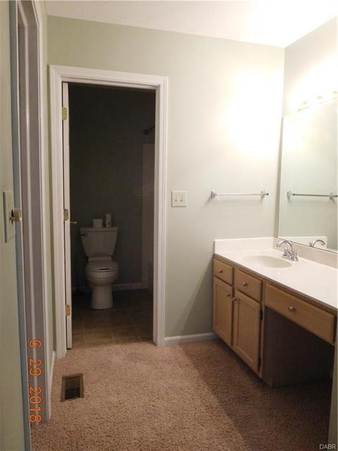 1720 Yardley Cir, Dayton, OH 45459 photo 6