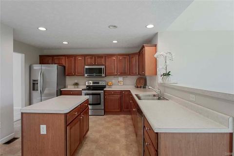 230 Kitty Hawk Dr, Springboro, OH 45066 photo 9