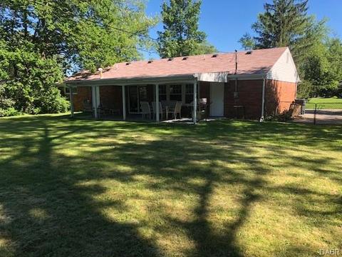 220 Goldengate Dr, Dayton, OH 45459 photo 2