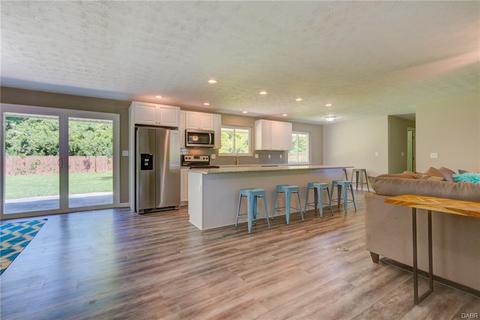 976 Stover Dr, Wilberforce, OH 45384 photo 3
