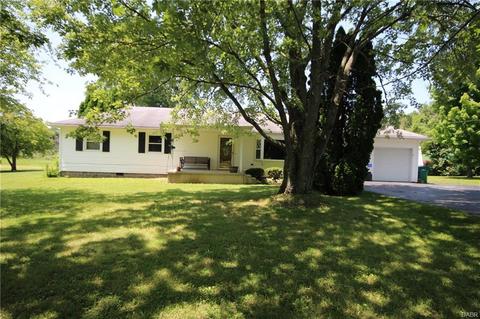 8225 Springfield Jamestown Rd, Springfield, OH 45502 photo 2