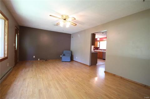 8225 Springfield Jamestown Rd, Springfield, OH 45502 photo 11