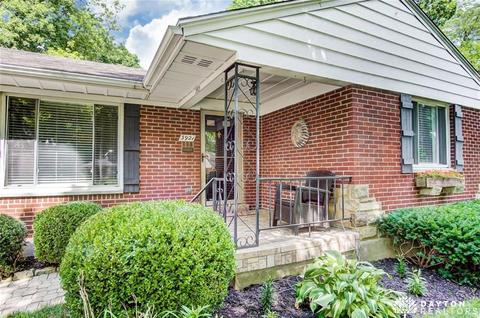 3921 Kenwick Dr, Dayton, OH 45429 photo 2