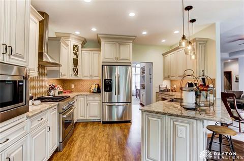 482 Maple Springs Dr, Dayton, OH 45458 photo 4