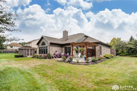 482 Maple Springs Dr, Dayton, OH 45458 photo 2
