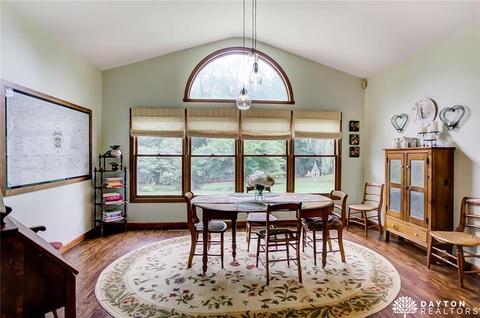 482 Maple Springs Dr, Dayton, OH 45458 photo 6