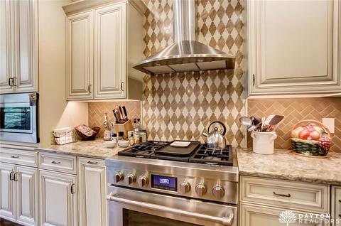 482 Maple Springs Dr, Dayton, OH 45458 photo 7