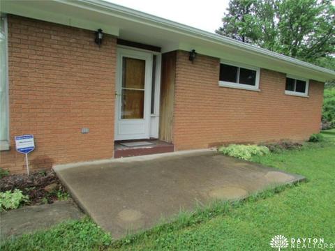2801 S Limestone St, Springfield, OH 45505 photo 3