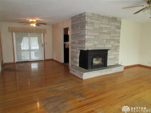 2801 S Limestone St, Springfield, OH 45505 photo 6