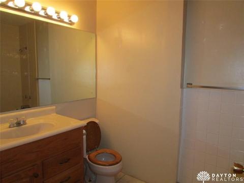2801 S Limestone St, Springfield, OH 45505 photo 16