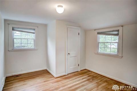 180 S Pelham Dr, Dayton, OH 45429 photo 16