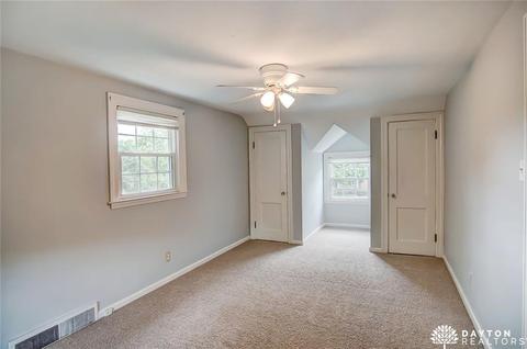 180 S Pelham Dr, Dayton, OH 45429 photo 18