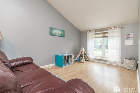 70 Clearview Dr, Springboro, OH 45066 photo 8