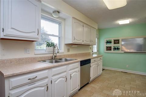 1017 Wenbrook Dr, Dayton, OH 45429 photo 8