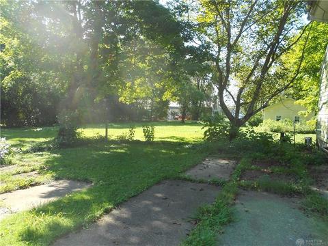 2421 Maple Dr, Beavercreek, OH 45431 photo 13