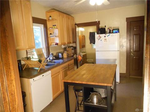 2421 Maple Dr, Beavercreek, OH 45431 photo 3