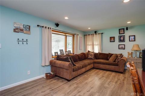 2465 Vale Dr, Dayton, OH 45420 photo 9