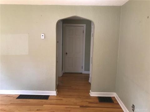 1309 Southlyn Dr, Dayton, OH 45409 photo 6