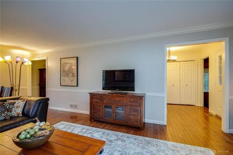 1401 Streamside Dr, Dayton, OH 45459 photo 17