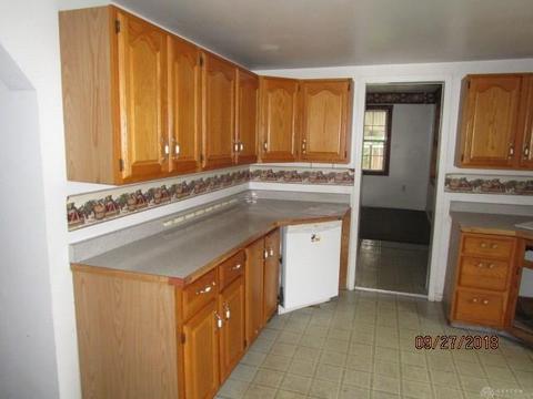 1365 Perry St, Springfield, OH 45504 photo 7