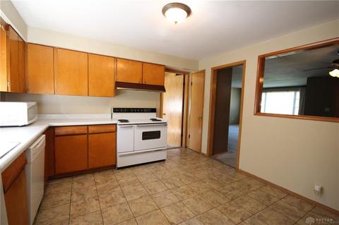 1024 E Stroop Rd, Dayton, OH 45429 photo 3