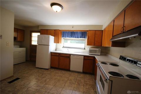 1024 E Stroop Rd, Dayton, OH 45429 photo 4