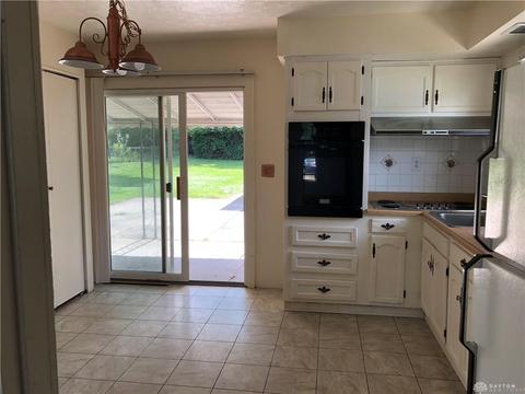 5722 Sharp Rd, Dayton, OH 45432 photo 3