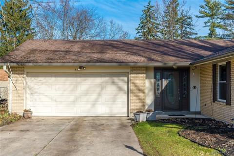 871 E Whipp Rd, Dayton, OH 45459 photo 3