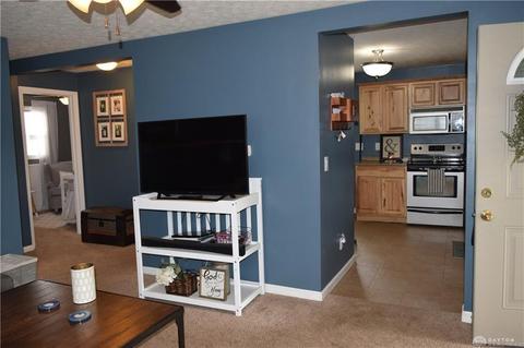 203 E Circle Dr, Dayton, OH 45449 photo 8