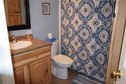 203 E Circle Dr, Dayton, OH 45449 photo 16