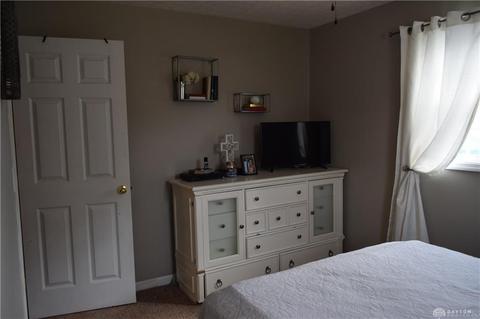 203 E Circle Dr, Dayton, OH 45449 photo 19