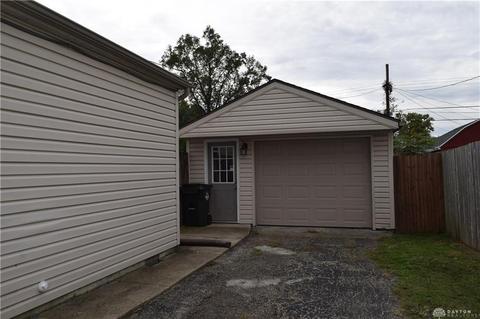203 E Circle Dr, Dayton, OH 45449 photo 4