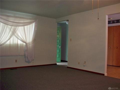 3007 Bahia Dr, Springfield, OH 45503 photo 5
