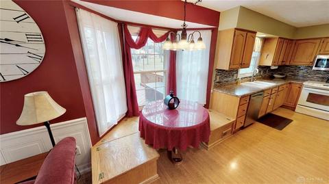 796 Farmbrook Dr, Beavercreek, OH 45430 photo 8