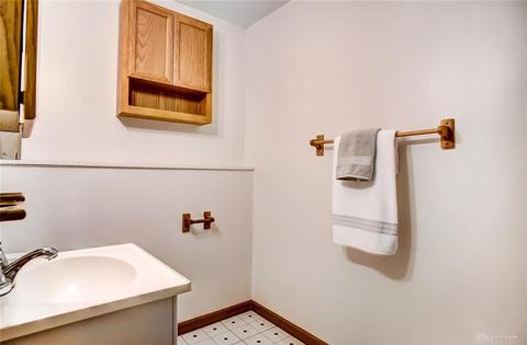 264 Wiesen Ln, Dayton, OH 45439 photo 19