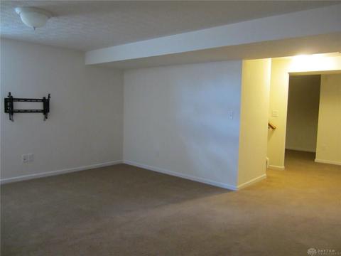 1212 Artesian Ln, Fairborn, OH 45324 photo 11