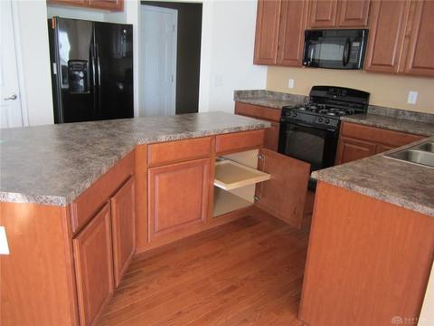 1212 Artesian Ln, Fairborn, OH 45324 photo 4