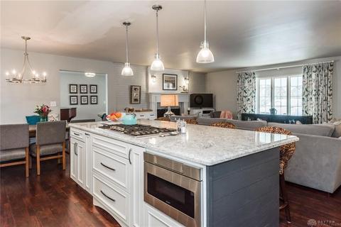 205 Foxridge Dr, Dayton, OH 45429 photo 8