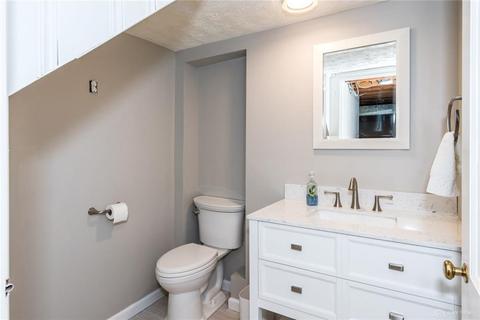 205 Foxridge Dr, Dayton, OH 45429 photo 22
