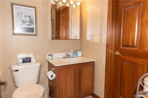1814 Willow Lakes Dr, Springfield, OH 45502 photo 22