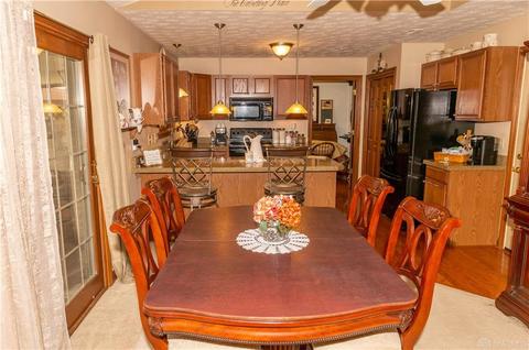 1814 Willow Lakes Dr, Springfield, OH 45502 photo 7