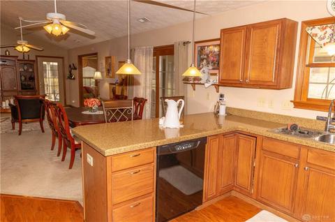 1814 Willow Lakes Dr, Springfield, OH 45502 photo 12