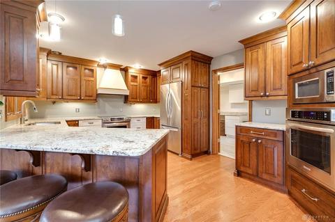 8281 Rhine Way, Dayton, OH 45458 photo 16