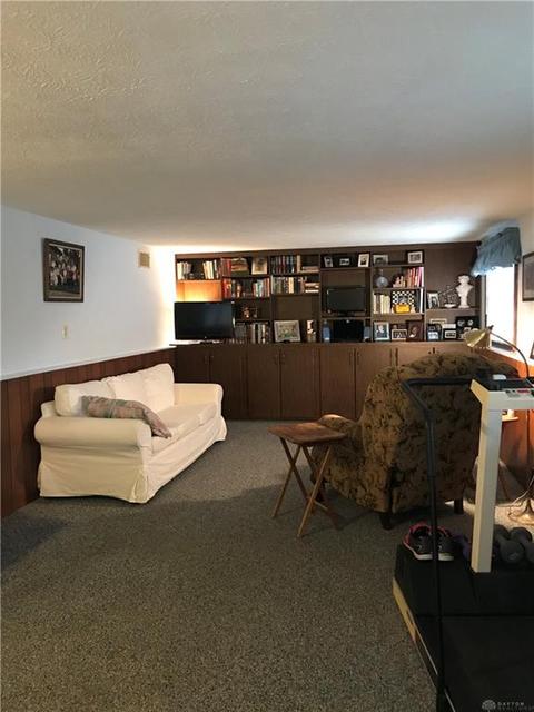 1611 Redbush Ave, Dayton, OH 45420 photo 24