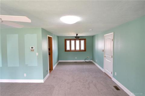 5604 Broadway Rd, Springfield, OH 45502 photo 8