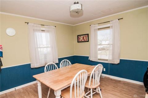1945 E Bataan Dr, Dayton, OH 45420 photo 4