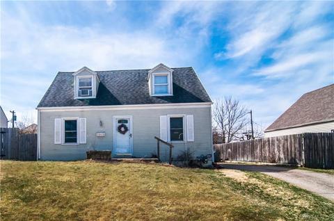 1945 E Bataan Dr, Dayton, OH 45420 photo 17